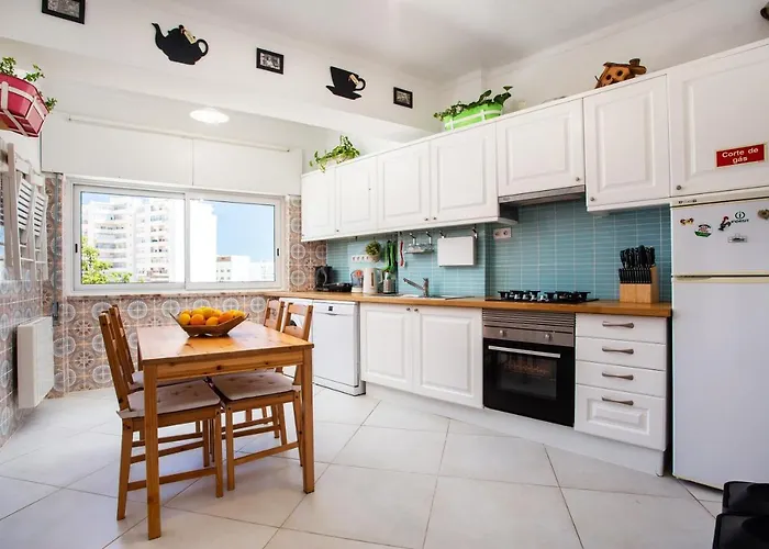 Dreamers Duplex With Seaview *