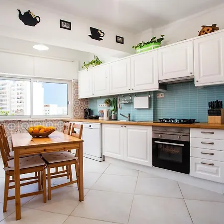 Dreamers Duplex With Seaview *