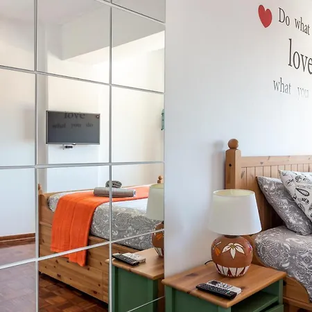 Dreamers Duplex With Seaview *