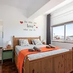Dreamers Duplex With Seaview *